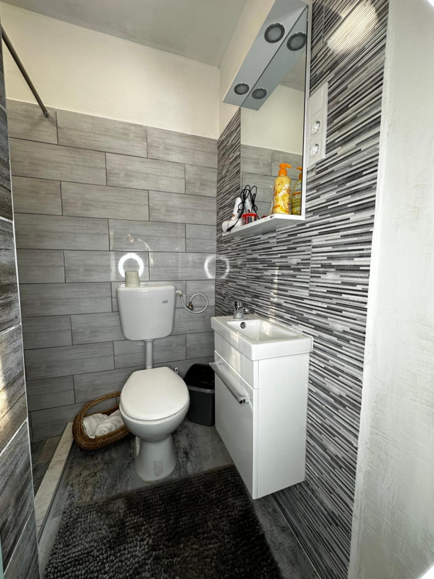Airport17 B&B Vecsés Exteriér fotografie